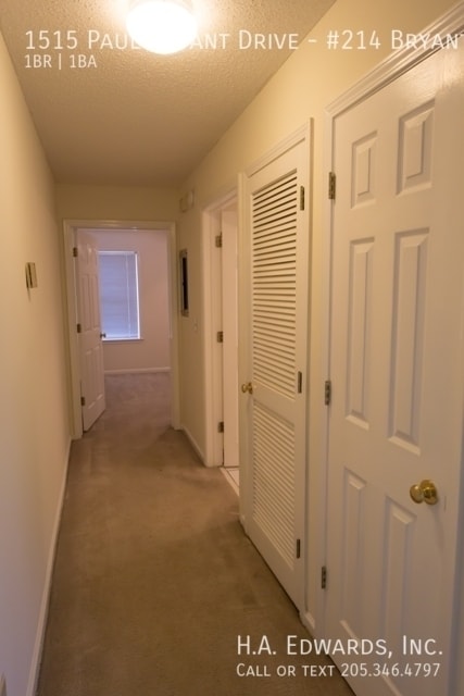 Building Photo - 1515 Paul W Bryant Dr