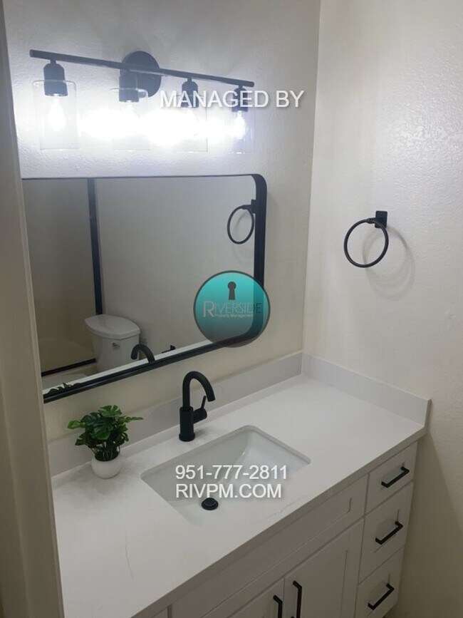 Building Photo - Spacious 2-Bedroom, 2-Bathroom Condo locat...