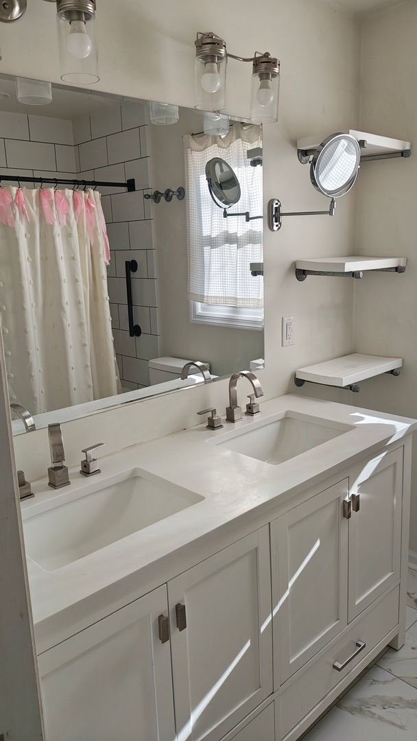 Building Photo - 3 Bed, 1 Bath House in Newport News!