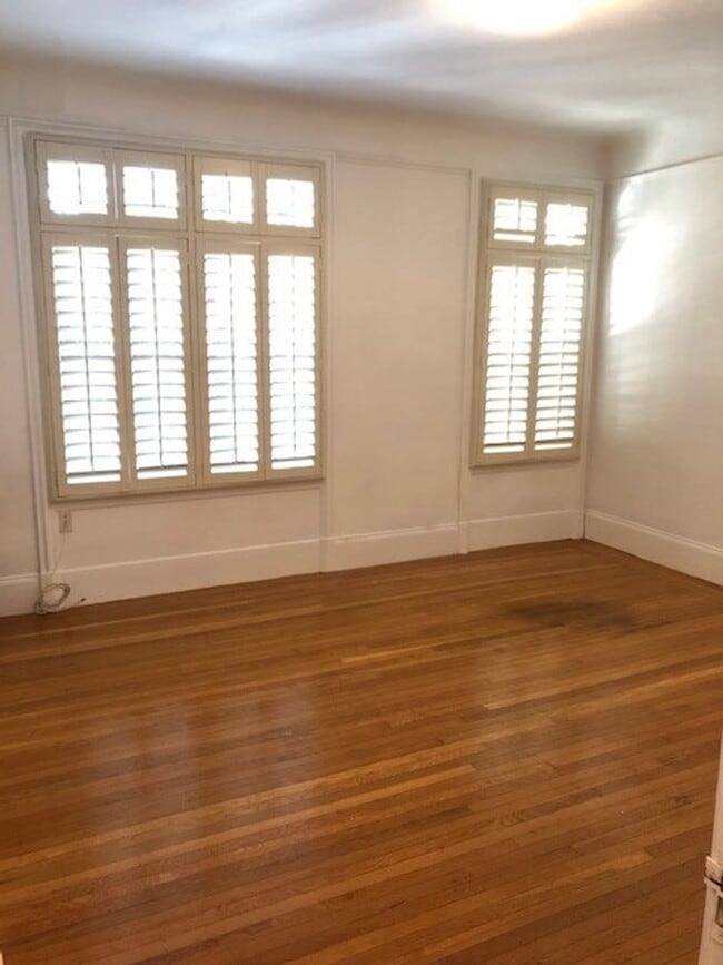 Building Photo - NML5816-20G