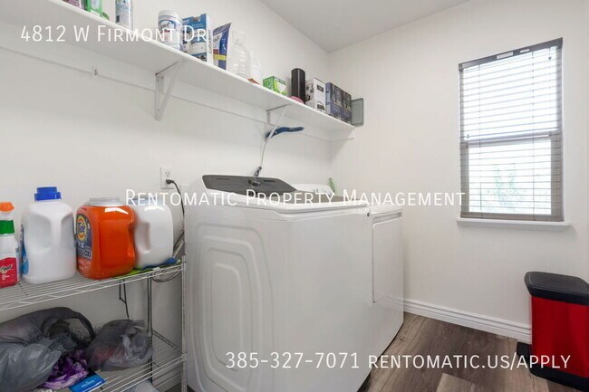 Building Photo - 4812 Firmont Dr