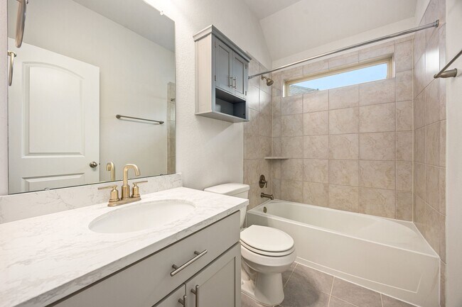 Building Photo - 142 Sunray Creek Dr