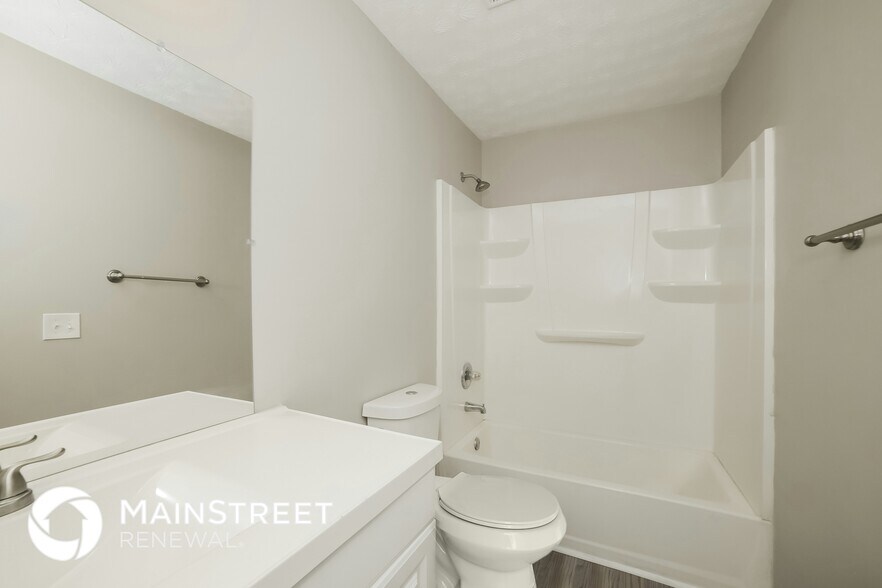 Building Photo - 4056 Robin Cir