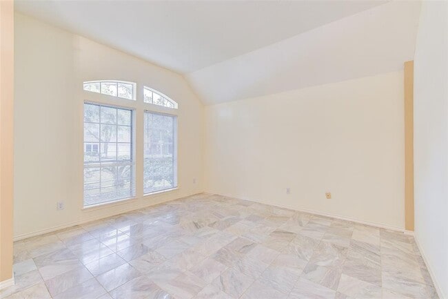 Building Photo - 16206 Waiting Spring Cir