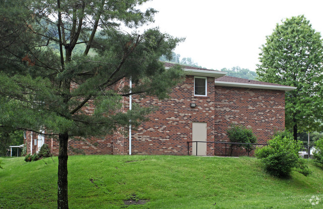 Building Photo - Chelyan Village Apartments