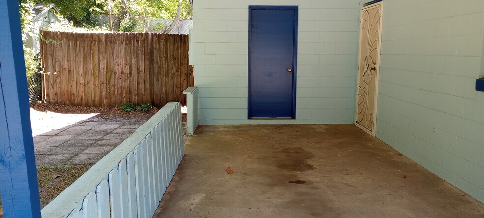 Carport - 105 Magnolia Dr