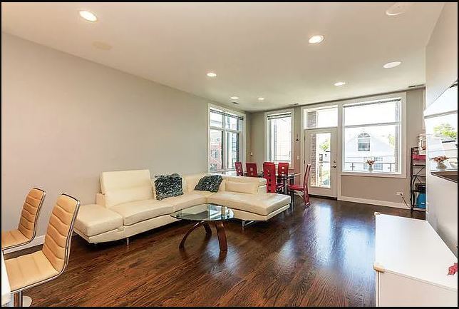 Building Photo - 2442 N Clybourn Ave