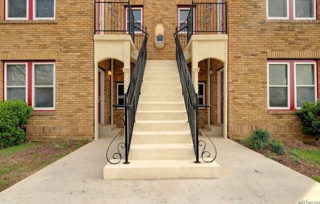Building Photo - 240 Claremont Ave