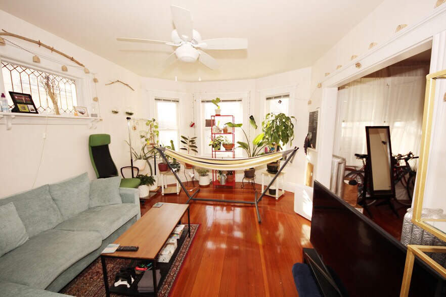 Building Photo - 29 Justin Rd