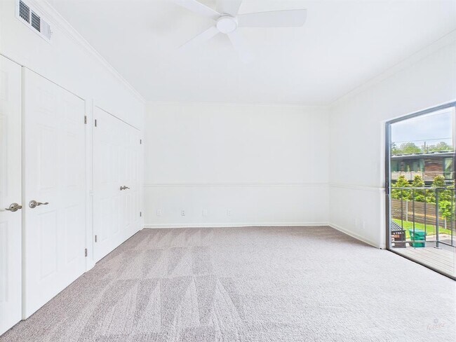 Building Photo - 1501 Barton Springs Rd