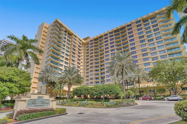 Building Photo - 2501 S Ocean Dr