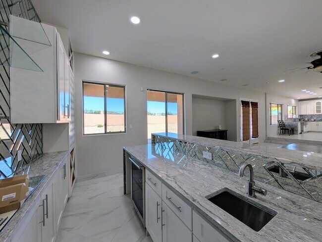 Building Photo - 27321 N Gidiyup Trail