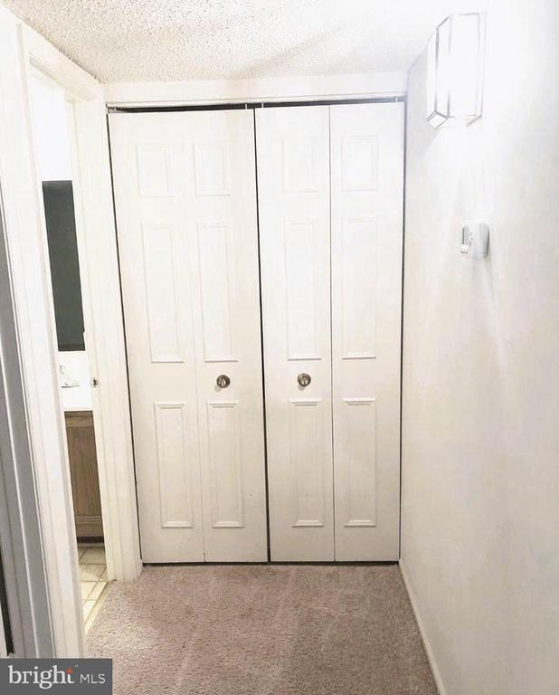 Building Photo - 7759 New Providence Dr