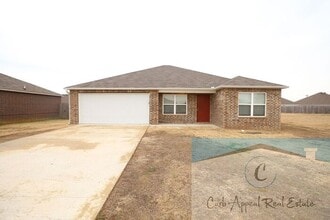Building Photo - Move in special $950!! Beautiful 4 bed / 2 bath home - Nettleton!!