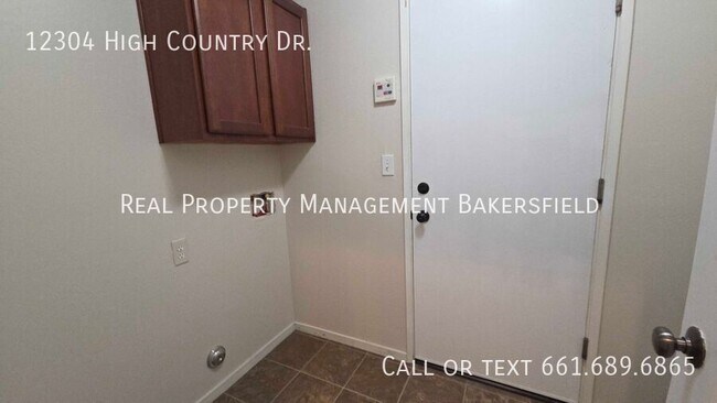 Building Photo - 12304 High Country Dr