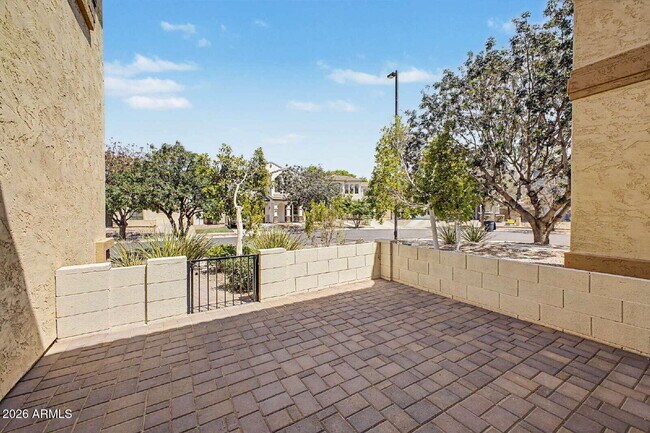Building Photo - 4172 E Santa Fe Ln