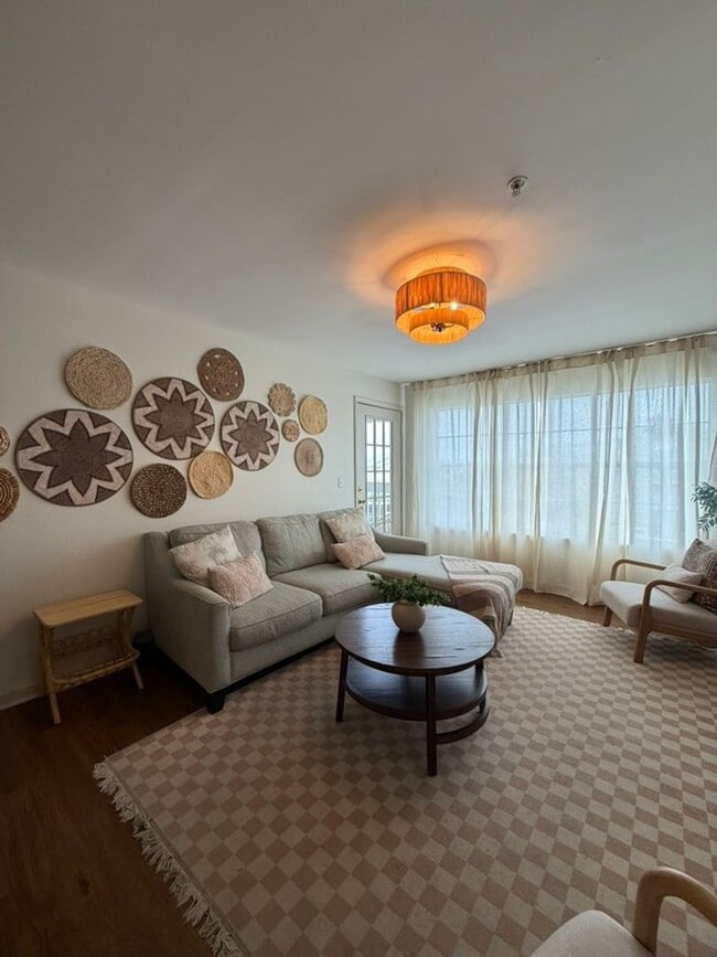 Building Photo - Furnished 3 Bedroom, 2 Bath Condo In Indian Lake!