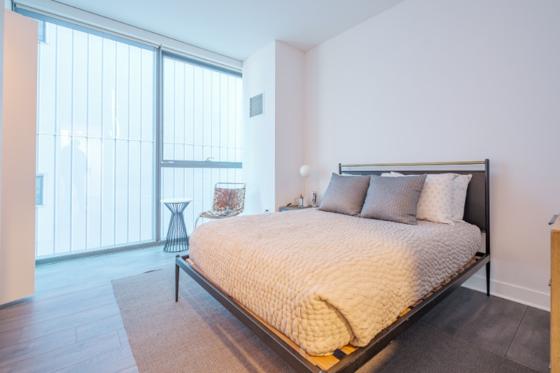 Building Photo - 206 W Hubbard St