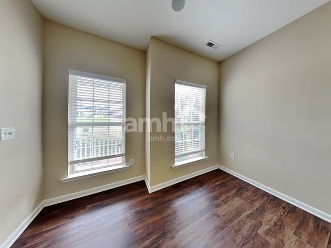 Building Photo - 405 Bedstraw Ct