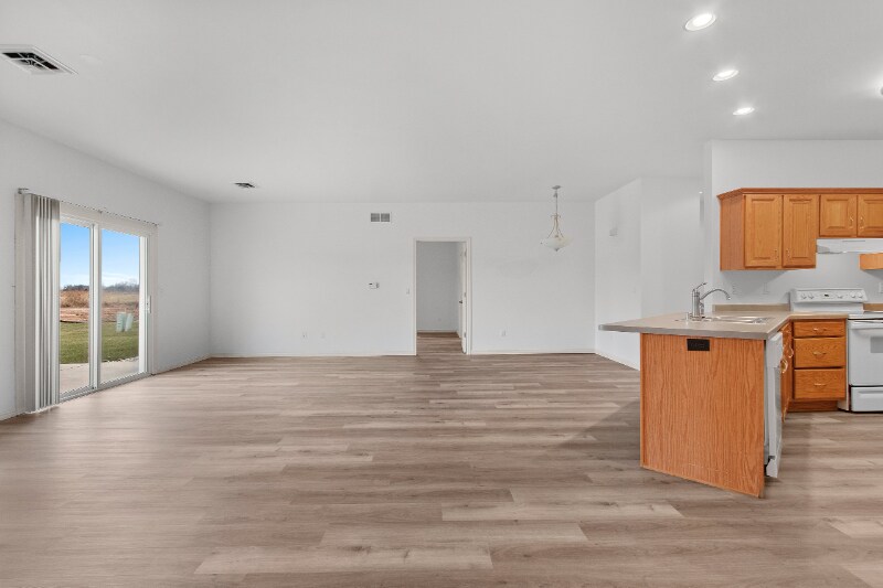 Building Photo - 2700 Saffron Pl