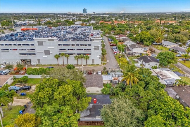 Building Photo - 1709 N 59th Terrace