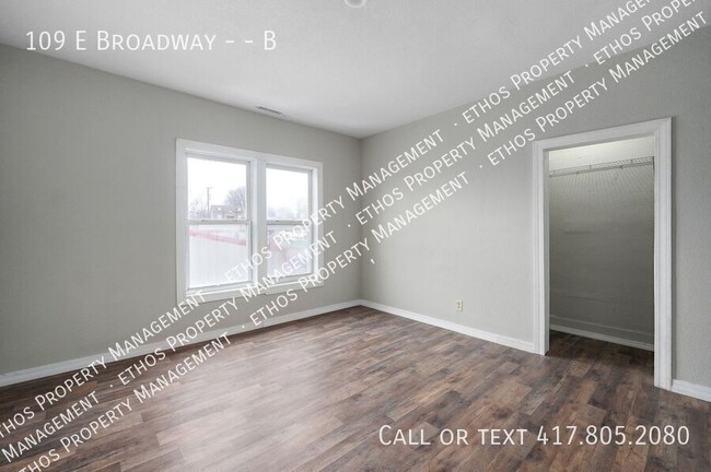 Building Photo - 109 E Broadway