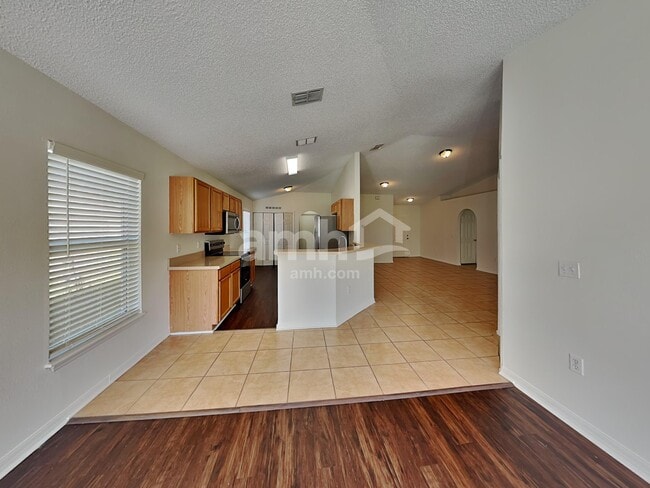 Building Photo - 8058 Misty Meadow Ct N