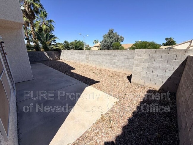 Building Photo - 266 Bluefield Ln