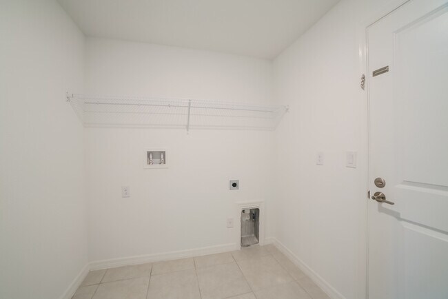 Building Photo - 4124 84th Ct E