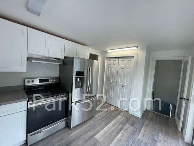 Building Photo - North Tacoma 4 Bed 2 Bath Single Family Home