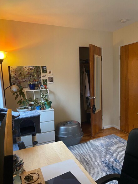 smaller bedroom - 222 Buena Vista Ave