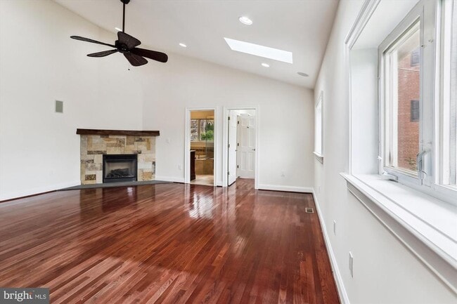 Building Photo - 9915 Ashburton Ln