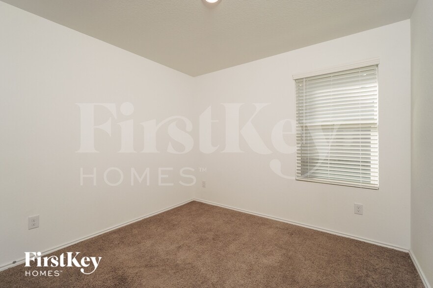 Building Photo - 5163 Fowler Crst