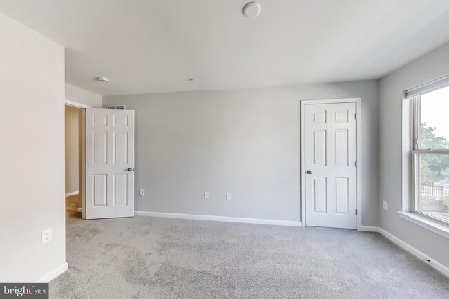 Building Photo - 645 Diamondback Dr