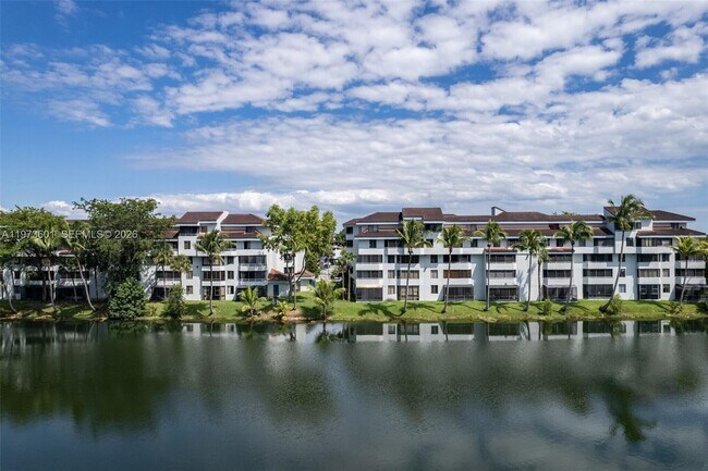 Building Photo - 8215 SW 152nd Ave