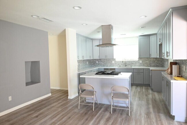 Building Photo - 20503 Madrona Ave