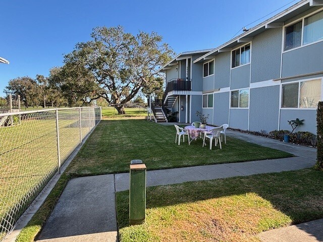 Building Photo - 5502 Fernhill Cir