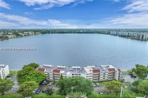 Building Photo - 118 Lake Emerald Dr