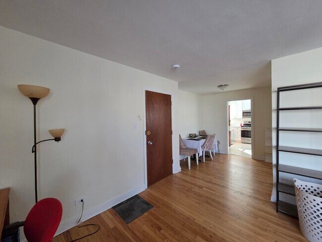 Building Photo - 7375 N Winchester Ave