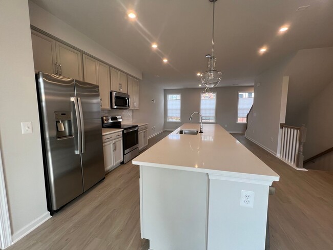 Building Photo - 13292 Coalfield Station Ln