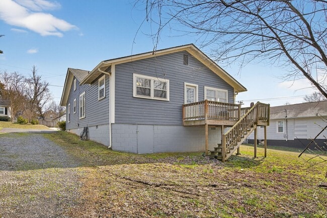 Building Photo - Historic Home