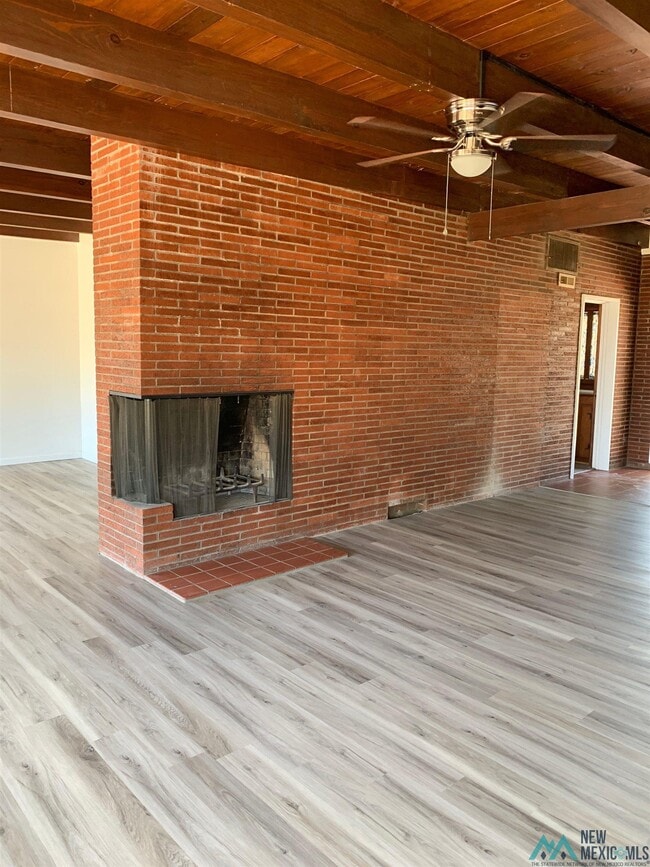 Building Photo - 2319 Axtell St