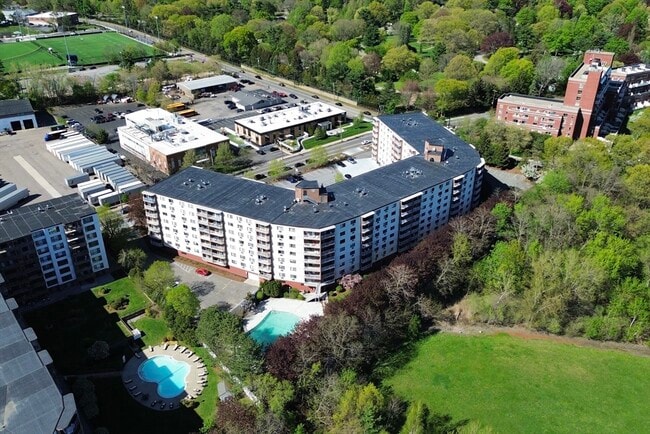 Building Photo - 151 Coolidge Ave