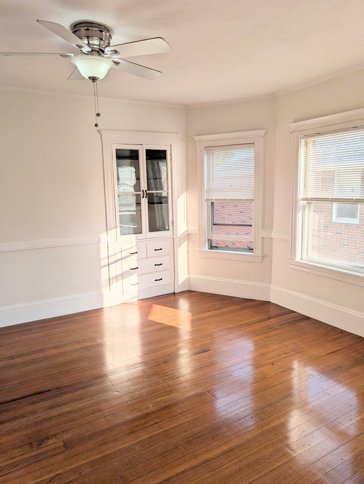 Building Photo - 39 Olcott St