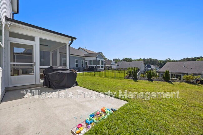 Building Photo - 2020 Moonraker Dr