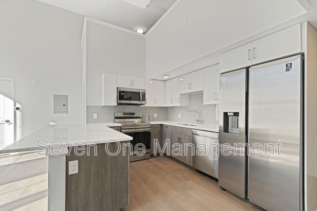 Building Photo - 4649 Umbria St