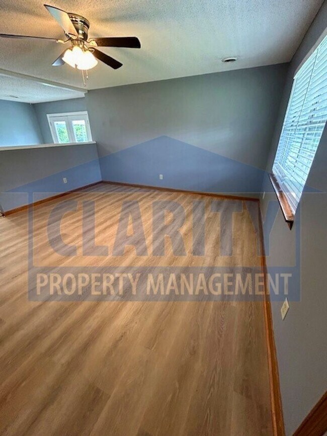 Building Photo - Single Family Home with a Spacious Yard!