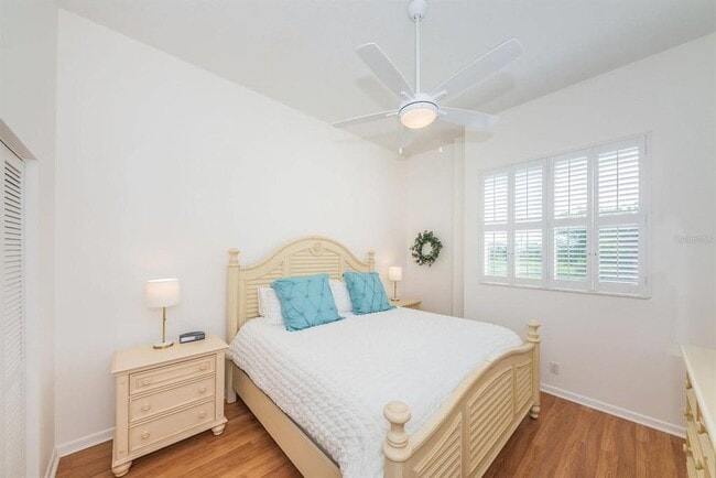 Building Photo - 6059 Bahia Del Mar Blvd S