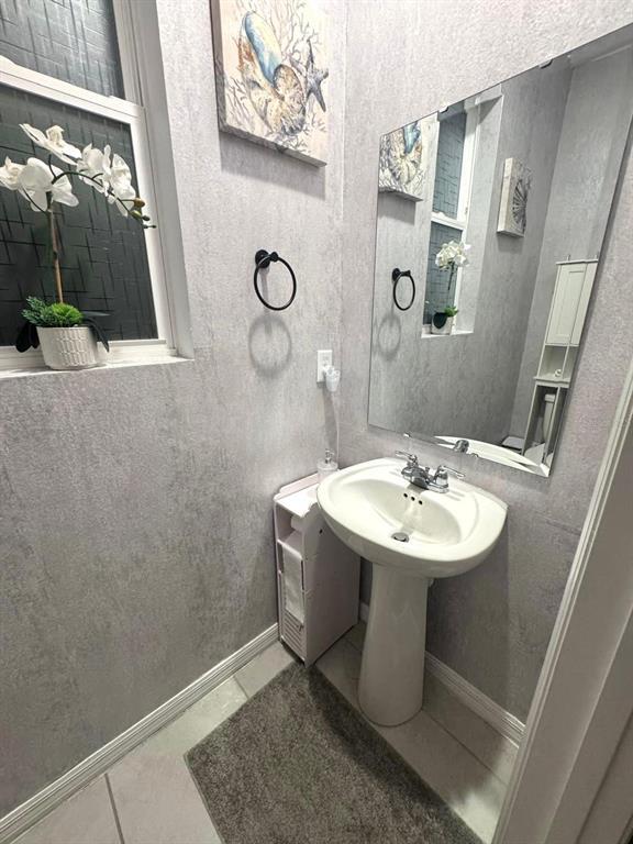 Building Photo - 11775 Founders St