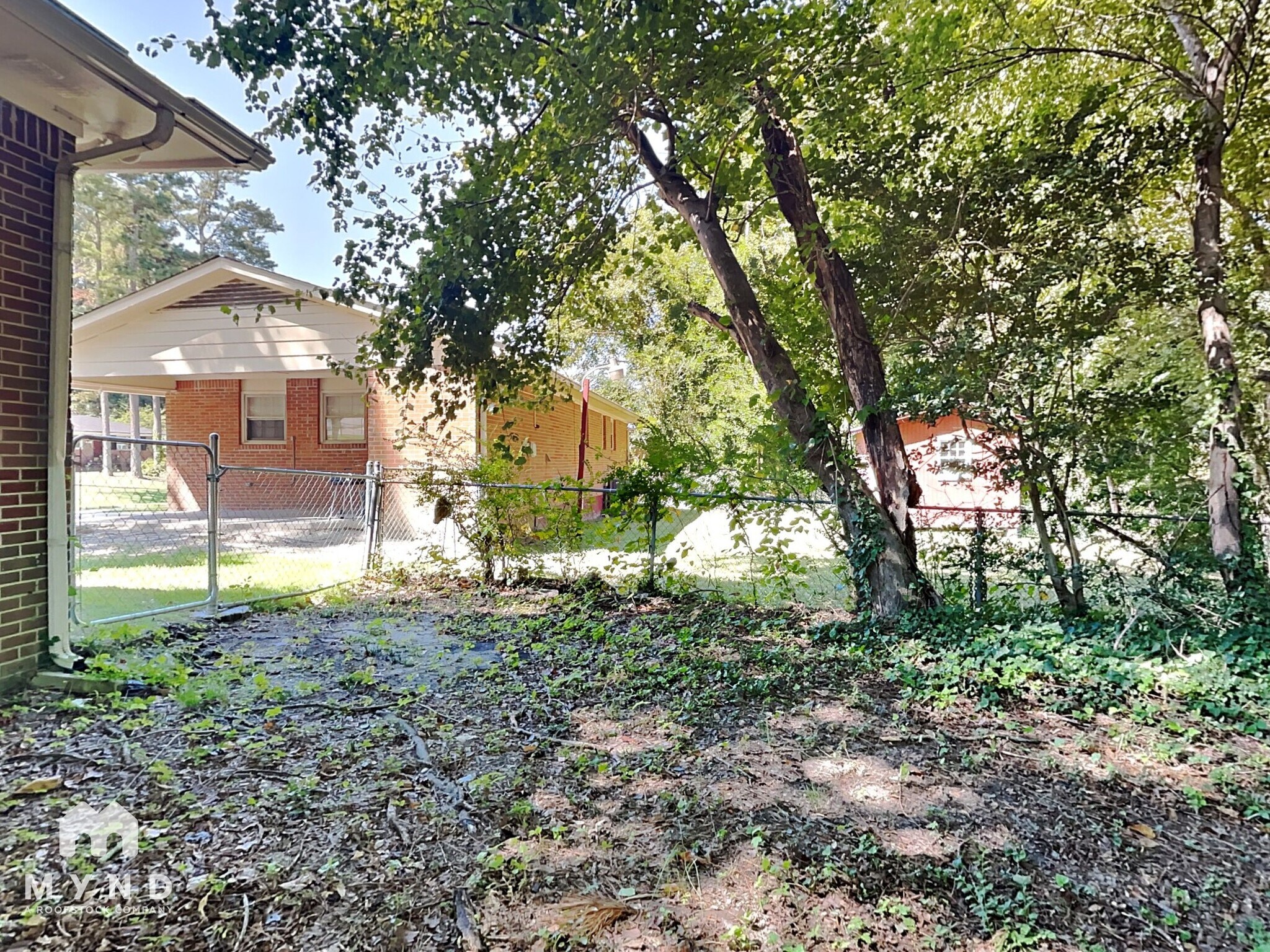 Building Photo - 2731 Carriage Ln